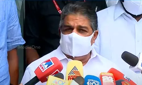 കെ- റെയിൽ വിരുദ്ധ സമരത്തിന് പിന്നിൽ ഗൂഢാലോചന; എൽ.ഡി.എഫ് തുടർഭരണം ഇല്ലാതാക്കുക ലക്ഷ്യമെന്ന് സജി ചെറിയാൻ