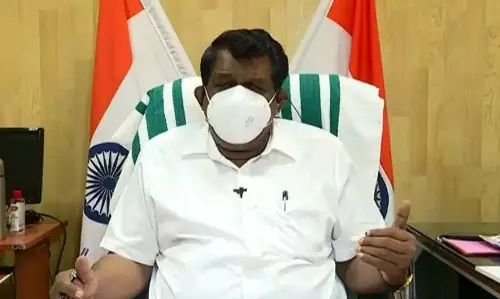 സ്വകാര്യ ബസ് സമരം; പിടിവാശി ബസുടമകൾക്ക്, ഇനി ചർച്ചയ്ക്ക് വിളിക്കില്ലെന്ന് മന്ത്രി