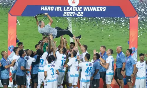 ജംഷഡ്പൂര്‍ വിട്ട ഓവൻ കോയ്ല്‍ ഇനി സ്കോട്ടിഷ് ലീഗിൽ പരിശീലകൻ