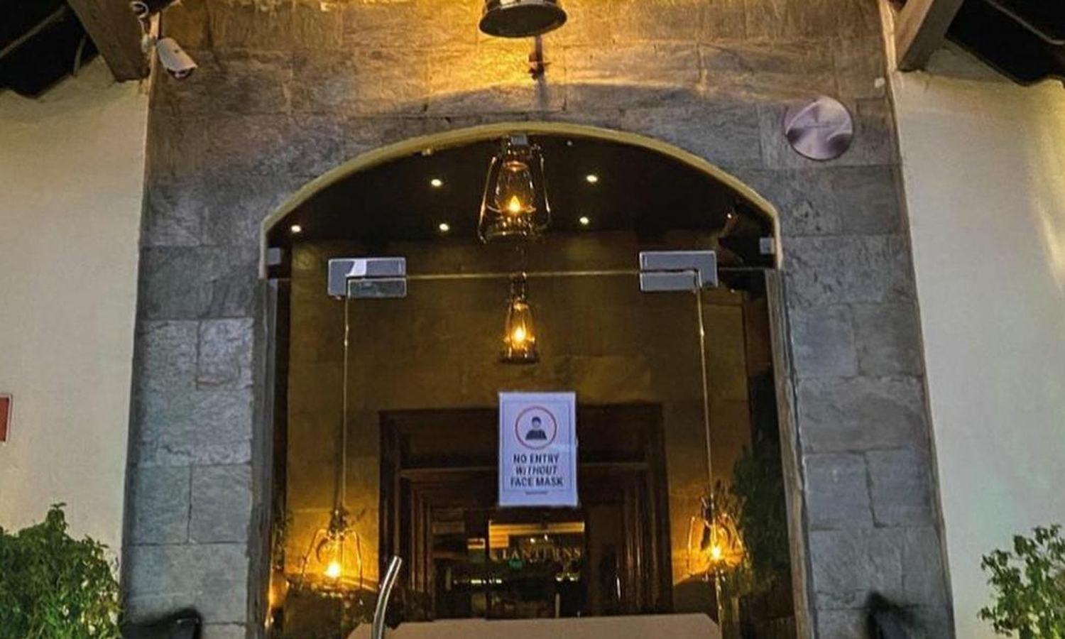 ഹിജാബ് ധരിച്ചെത്തിയ വനിതയ്ക്ക് പ്രവേശം നിഷേധിച്ചു; ഇന്ത്യൻ റസ്റ്ററന്റ് അടച്ചുപൂട്ടി ബഹ്‌റൈൻ