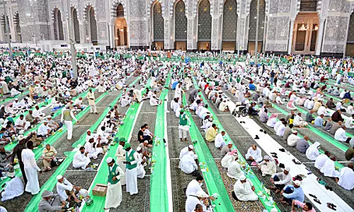 പള്ളികളില് ഇഫ്താറിനായി ധനസമാഹരണം നടത്തരുത് പള്ളികളില് ഇഫ്താറിനായി ധനസമാഹരണം നടത്തരുത്