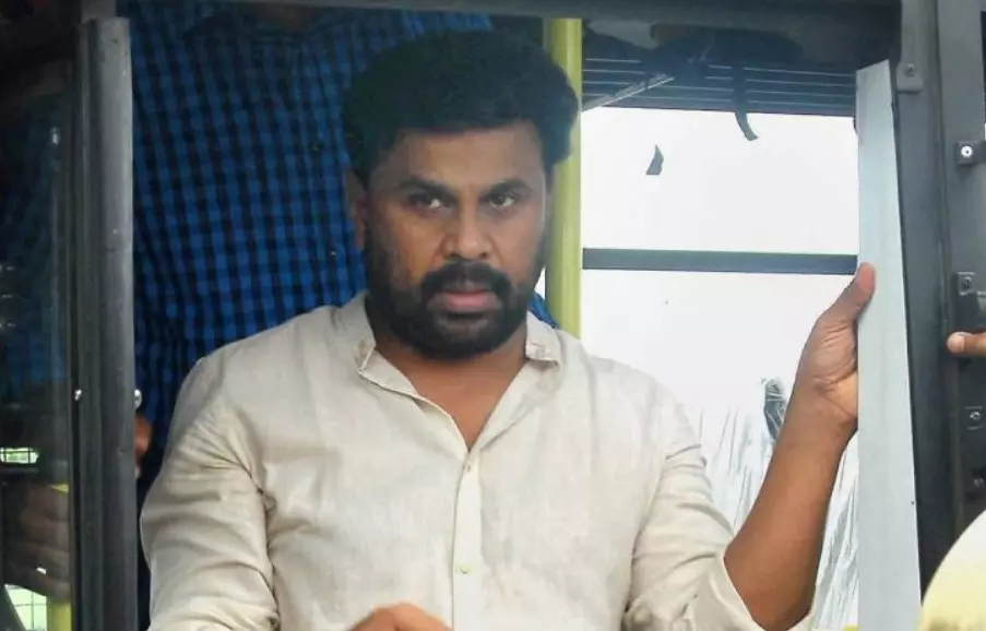 നടിയെ ആക്രമിച്ച കേസ്; ദിലീപ് ചോദ്യംചെയ്യലിന് ഹാജരായി നടിയെ ആക്രമിച്ച കേസ്; ദിലീപ് ചോദ്യംചെയ്യലിന് ഹാജരായി