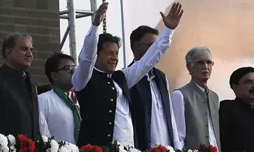 ജീവൻ നഷ്ടമായാലും അട്ടിമറി ശ്രമങ്ങൾക്ക് കീഴടങ്ങില്ല: ഇമ്രാൻ ഖാൻ