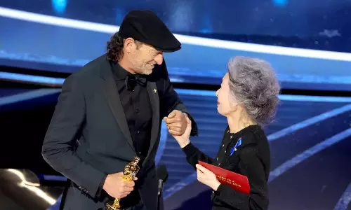 മികച്ച സഹനടനുള്ള ഓസ്‌കർ ട്രോയ് കോറ്റ്സറിന്; ഡ്രൈവ് മൈ കാർ മികച്ച വിദേശ ചിത്രം