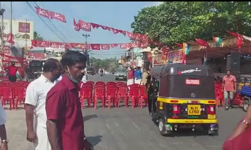 പണിമുടക്ക് കേരളത്തിലും പൂർണം; ജോലിക്കെത്തിയവരെ തടഞ്ഞു, കടകള്‍ അടപ്പിച്ചു