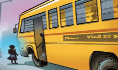 മറന്നുവെച്ച ബാഗ് എടുക്കാൻ തിരികെ വന്നു,സ്‌കൂൾ വാനിന്റെ അടിയിൽപ്പെട്ട് രണ്ടാം ക്ലാസുകാരന് ദാരുണാന്ത്യം