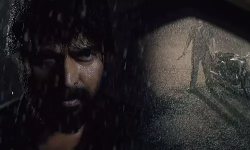 ബോക്സ് ഓഫീസ് പഞ്ഞിക്കിട്ടു, ഭീഷ്മപര്‍വ്വം ഇനി ഒ.ടി.ടിയിലേക്ക്;  പുതിയ ട്രെയിലര്‍ വീഡിയോ