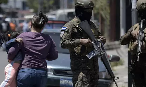 മാഫിയകൾ തമ്മിൽ ഏറ്റുമുട്ടി,81 മരണം; എൽ സാൽവദോറിൽ അടിയന്തരാവസ്ഥ