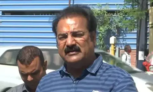 ഇവർ രാമഭക്തരല്ല, രാവണ ഭക്തർ; ഇന്ധനം വാങ്ങാൻ കേന്ദ്രം കൂപ്പൺ വിതരണം ചെയ്യണമെന്ന് രാജസ്ഥാൻ മന്ത്രി ഇവർ രാമഭക്തരല്ല, രാവണ ഭക്തർ; ഇന്ധനം വാങ്ങാൻ കേന്ദ്രം കൂപ്പൺ വിതരണം ചെയ്യണമെന്ന് രാജസ്ഥാൻ മന്ത്രി