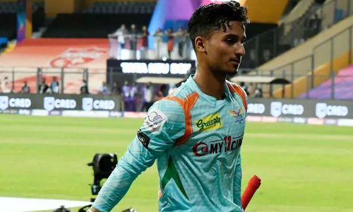 ഞങ്ങളുടെ ബേബി ഡിവില്ലിയേഴ്സ്: അരങ്ങേറ്റം ഗംഭീരമാക്കിയ ബദോനിയെ പുകഴ്ത്തി രാഹുൽ ഞങ്ങളുടെ ബേബി ഡിവില്ലിയേഴ്സ്: അരങ്ങേറ്റം ഗംഭീരമാക്കിയ ബദോനിയെ പുകഴ്ത്തി രാഹുൽ