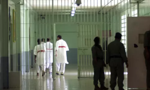 റമദാനോടനുബന്ധിച്ച് യുഎഇയില് 1409 തടവുകാര്ക്ക് മോചനം റമദാനോടനുബന്ധിച്ച് യുഎഇയില് 1409 തടവുകാര്ക്ക് മോചനം