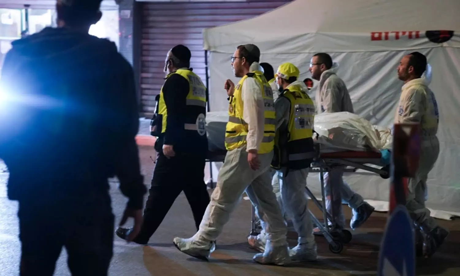 ഇസ്രായേലിൽ വെടിവയ്പ്പിൽ അഞ്ചു പേർ കൊല്ലപ്പെട്ടു; ഏഴ് ദിവസത്തിനിടെ മൂന്നാം തവണയെന്ന് റിപ്പോർട്ടുകൾ ഇസ്രായേലിൽ വെടിവയ്പ്പിൽ അഞ്ചു പേർ കൊല്ലപ്പെട്ടു; ഏഴ് ദിവസത്തിനിടെ മൂന്നാം തവണയെന്ന് റിപ്പോർട്ടുകൾ