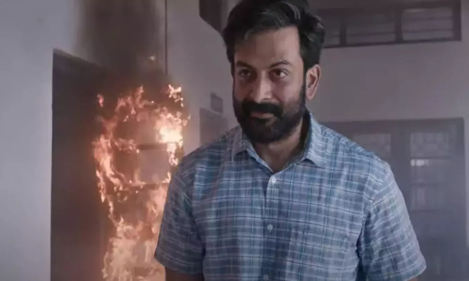 ഇവിടെ നോട്ടും നിരോധിക്കും വേണ്ടിവന്നാൽ വോട്ടും നിരോധിക്കും; ജന ഗണ മന ട്രെയിലർ പുറത്ത് ഇവിടെ നോട്ടും നിരോധിക്കും വേണ്ടിവന്നാൽ വോട്ടും നിരോധിക്കും; ജന ഗണ മന ട്രെയിലർ പുറത്ത്