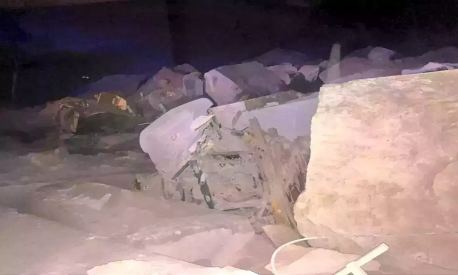 ഇബ്രിയിലെ മാർബിൾ ഫാക്ടറിയിലെ അപകടം; മരണം പത്തായി ഇബ്രിയിലെ മാർബിൾ ഫാക്ടറിയിലെ അപകടം; മരണം പത്തായി