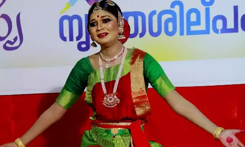 ഇരുണ്ട കാലത്തേക്ക് മടക്കമില്ല; മൻസിയയ്ക്ക് വേദിയൊരുക്കുമെന്ന് ഡിവൈഎഫ്‌ഐ