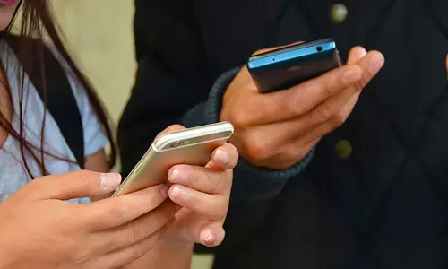 ഇന്ത്യയുടെ സ്വന്തം 4ജി മൊബൈൽ നെറ്റ് വർക്ക് ഉടൻ, 5ജി ഈ വർഷം അവസാനം: ടെലികോം മന്ത്രി ഇന്ത്യയുടെ സ്വന്തം 4ജി മൊബൈൽ നെറ്റ് വർക്ക് ഉടൻ, 5ജി ഈ വർഷം അവസാനം: ടെലികോം മന്ത്രി