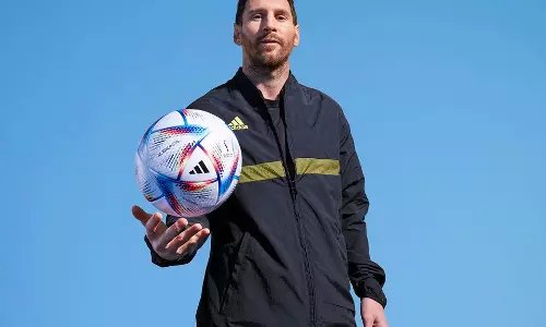 മൈതാനത്ത് തീ പടര്‍ത്താന്‍ അല്‍ രിഹ്‍ല; ഖത്തർ ലോകകപ്പിന്‍റെ ഔദ്യോഗിക പന്ത് പുറത്തിറക്കി, പ്രത്യേകതകള്‍ അറിയാം