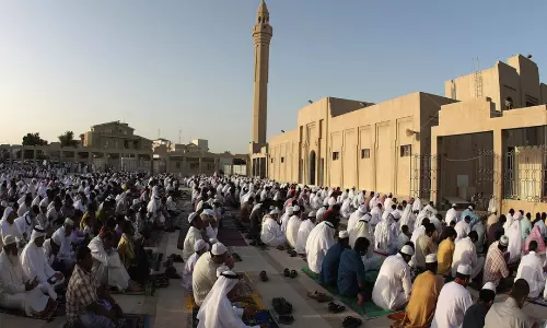 നോമ്പുകാലത്ത് സര്ക്കാര് സ്ഥാപനങ്ങളിലെ പ്രവര്ത്തന സമയം അഞ്ച് മണിക്കൂറാക്കി ഖത്തര് നോമ്പുകാലത്ത് സര്ക്കാര് സ്ഥാപനങ്ങളിലെ പ്രവര്ത്തന സമയം അഞ്ച് മണിക്കൂറാക്കി ഖത്തര്