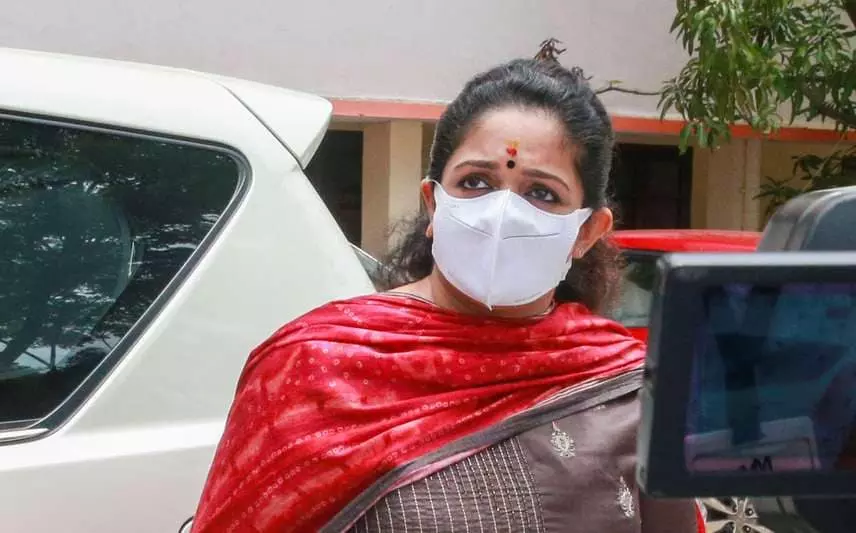 നടിയെ ആക്രമിച്ച കേസ്; കാവ്യാ മാധവനെ ചോദ്യം ചെയ്യാൻ സർക്കാർ അനുമതി കാത്ത് ക്രൈംബ്രാഞ്ച് നടിയെ ആക്രമിച്ച കേസ്; കാവ്യാ മാധവനെ ചോദ്യം ചെയ്യാൻ സർക്കാർ അനുമതി കാത്ത് ക്രൈംബ്രാഞ്ച്