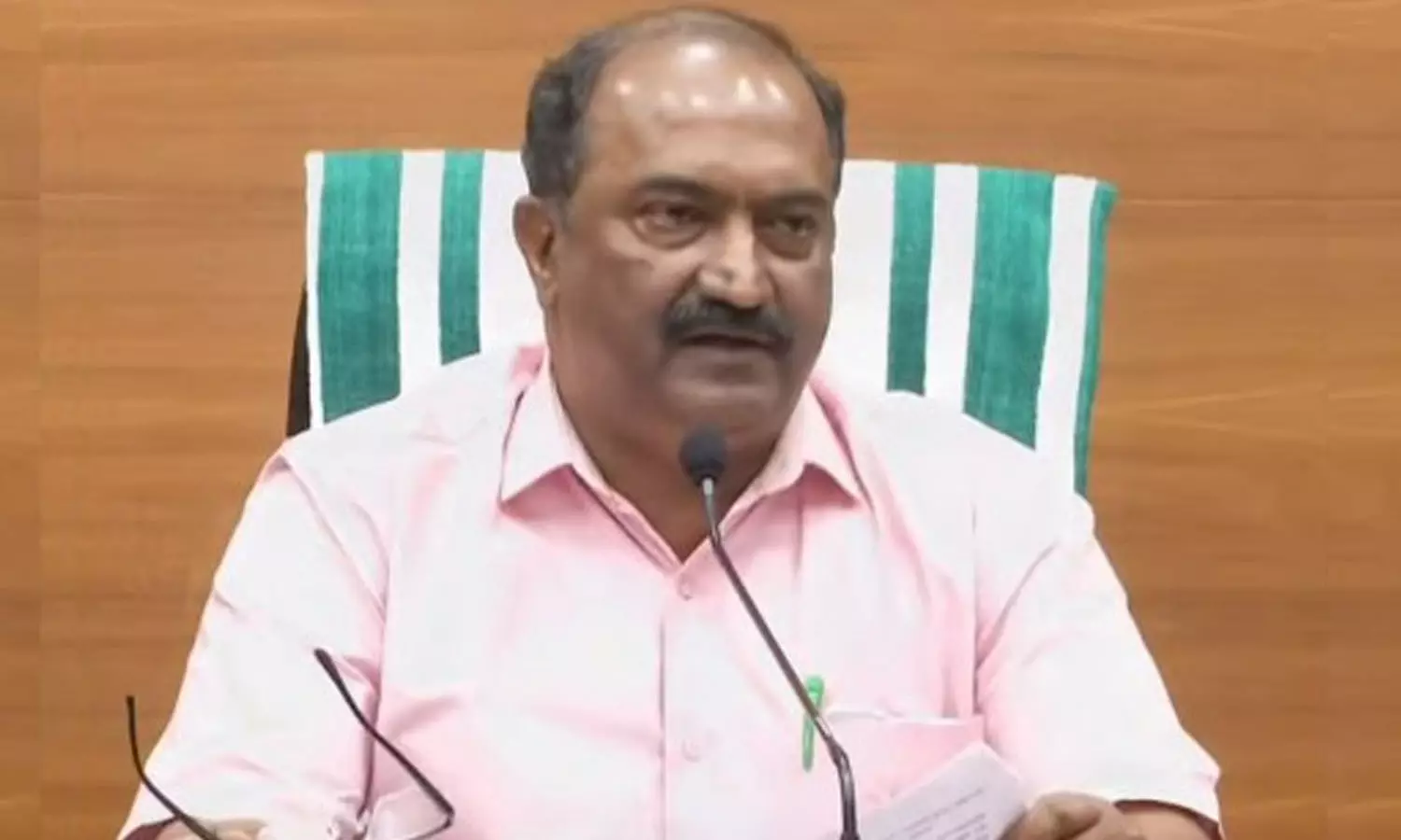 കെ-റെയിലിന്റെ പേരിൽ ബാങ്ക് വായ്പ നിഷേധിച്ച സംഭവം; വിഷയത്തിൽ ഇടപെടുമെന്ന് ധനമന്ത്രി കെ-റെയിലിന്റെ പേരിൽ ബാങ്ക് വായ്പ നിഷേധിച്ച സംഭവം; വിഷയത്തിൽ ഇടപെടുമെന്ന് ധനമന്ത്രി