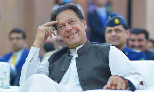 രാജി വെക്കില്ല, അവസാന പന്ത് വരെ കളിക്കും- ഇമ്രാൻ ഖാൻ രാജി വെക്കില്ല, അവസാന പന്ത് വരെ കളിക്കും- ഇമ്രാൻ ഖാൻ