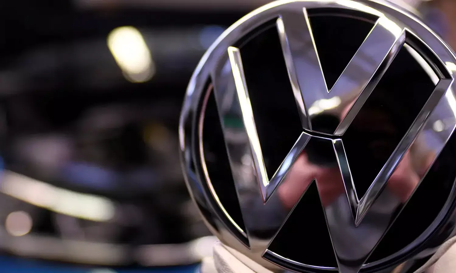 തീപിടിക്കാൻ സാധ്യത; ഒരു ലക്ഷം കാറുകൾ തിരിച്ചുവിളിച്ച് വോക്സ് വാഗൺ ഗ്രൂപ്പ് തീപിടിക്കാൻ സാധ്യത; ഒരു ലക്ഷം കാറുകൾ തിരിച്ചുവിളിച്ച് വോക്സ് വാഗൺ ഗ്രൂപ്പ്