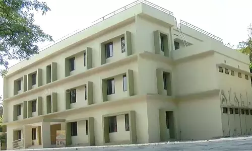 സുരക്ഷാ മാനദണ്ഡങ്ങൾ പാലിച്ചില്ല; മയ്യനാട് വെള്ളമണൽ സർക്കാർ ഹൈസ്കൂൾ കെട്ടിടം ഉപയോഗ ശൂന്യം