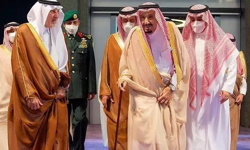 റമദാൻ തുടങ്ങുന്നതിന്റെ ഭാഗമായി സൽമാൻ രാജാവ് ജിദ്ദയിലെത്തി റമദാൻ തുടങ്ങുന്നതിന്റെ ഭാഗമായി സൽമാൻ രാജാവ് ജിദ്ദയിലെത്തി