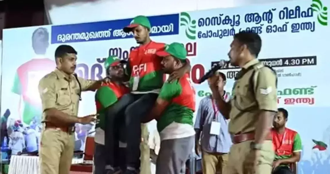 സംഘ്പരിവാർ നുണപ്രചാരണം; അഗ്നിശമനസേനാ പരിശീലനത്തിൽ വിശദീകരണവുമായി പോപ്പുലർ ഫ്രണ്ട് സംഘ്പരിവാർ നുണപ്രചാരണം; അഗ്നിശമനസേനാ പരിശീലനത്തിൽ വിശദീകരണവുമായി പോപ്പുലർ ഫ്രണ്ട്