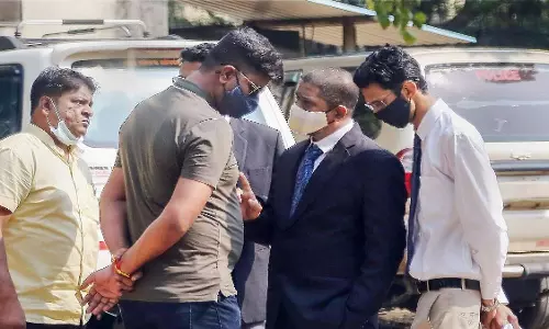 ആര്യൻ കേസിലെ വിവാദ സാക്ഷി; നാർകോട്ടിക്‌സ് സംഘത്തിന്റെ 25 കോടി ഡീൽ വെളിപ്പെടുത്തി; പ്രഭാകർ സെയിലിന്‍റെ മരണത്തില്‍ ദുരൂഹത?