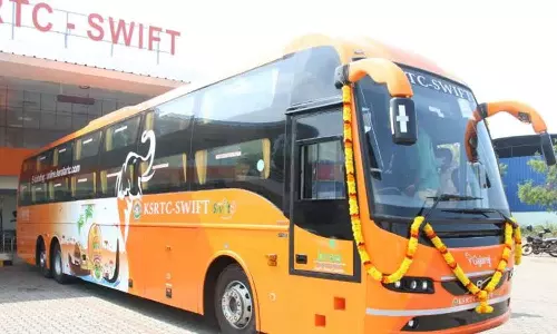 കെ.എസ്.ആർ.ടി.സി കെ-സ്വിഫ്റ്റ് ഔദ്യോഗികമായി സർവീസ് തുടങ്ങുന്നു കെ.എസ്.ആർ.ടി.സി കെ-സ്വിഫ്റ്റ് ഔദ്യോഗികമായി സർവീസ് തുടങ്ങുന്നു