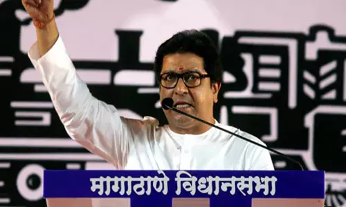 ഉച്ചഭാഷിണികള് നീക്കിയില്ലെങ്കില് പള്ളികള്ക്ക് മുന്നില് ഹനുമാന് ചാലിസ വായിക്കും: രാജ് താക്കറെ ഉച്ചഭാഷിണികള് നീക്കിയില്ലെങ്കില് പള്ളികള്ക്ക് മുന്നില് ഹനുമാന് ചാലിസ വായിക്കും: രാജ് താക്കറെ