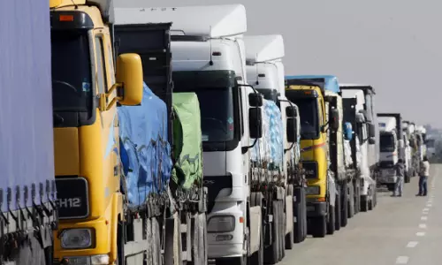 സൗദിയില്‍ ചരക്ക് ലോറികള്‍ക്ക് പുതിയ നിബന്ധനകള്‍