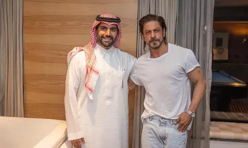 ഇന്ത്യന്‍ സിനിമയുമായി കൈകോര്‍ക്കാന്‍ സൗദി;  ബോളിവുഡ് താരങ്ങളുമായി സാംസ്‌കാരിക മന്ത്രി കൂടിക്കാഴ്ച നടത്തി