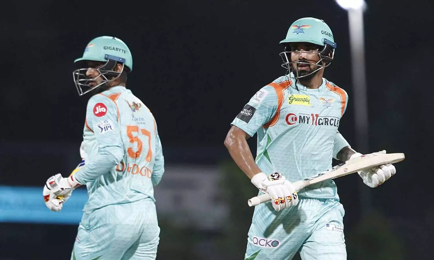 രക്ഷകരായി രാഹുലും ഹൂഡയും; ഹൈദരാബാദിനെതിരെ ലക്നൗവിന് ഭേദപ്പെട്ട സ്കോർ രക്ഷകരായി രാഹുലും ഹൂഡയും; ഹൈദരാബാദിനെതിരെ ലക്നൗവിന് ഭേദപ്പെട്ട സ്കോർ