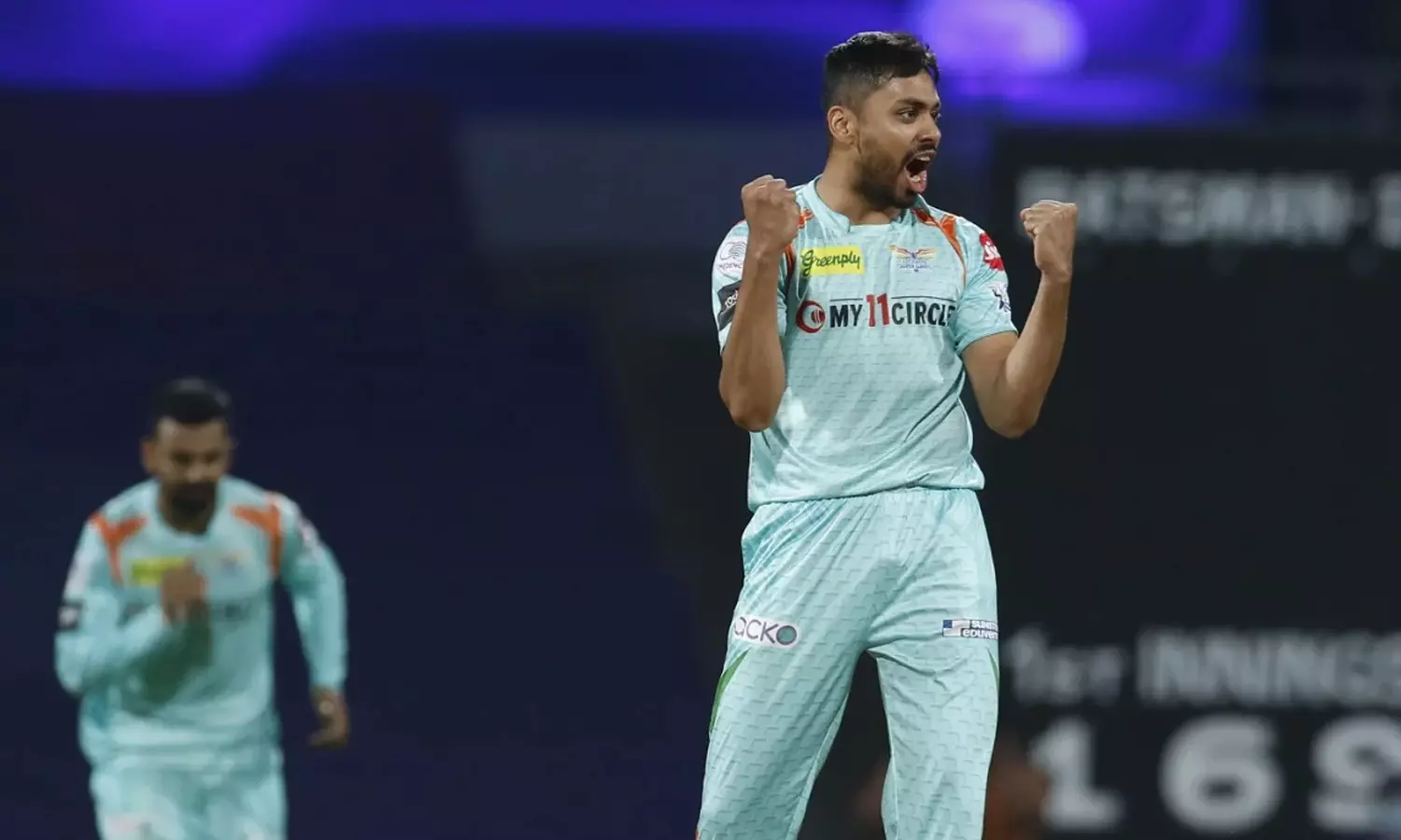 ആവേശിന്റെ വേഗതയിൽ ഹൈദരാബാദ് തകർന്ന് തരിപ്പണം; ലക്നൗവിന് രണ്ടാം ജയം ആവേശിന്റെ വേഗതയിൽ ഹൈദരാബാദ് തകർന്ന് തരിപ്പണം; ലക്നൗവിന് രണ്ടാം ജയം