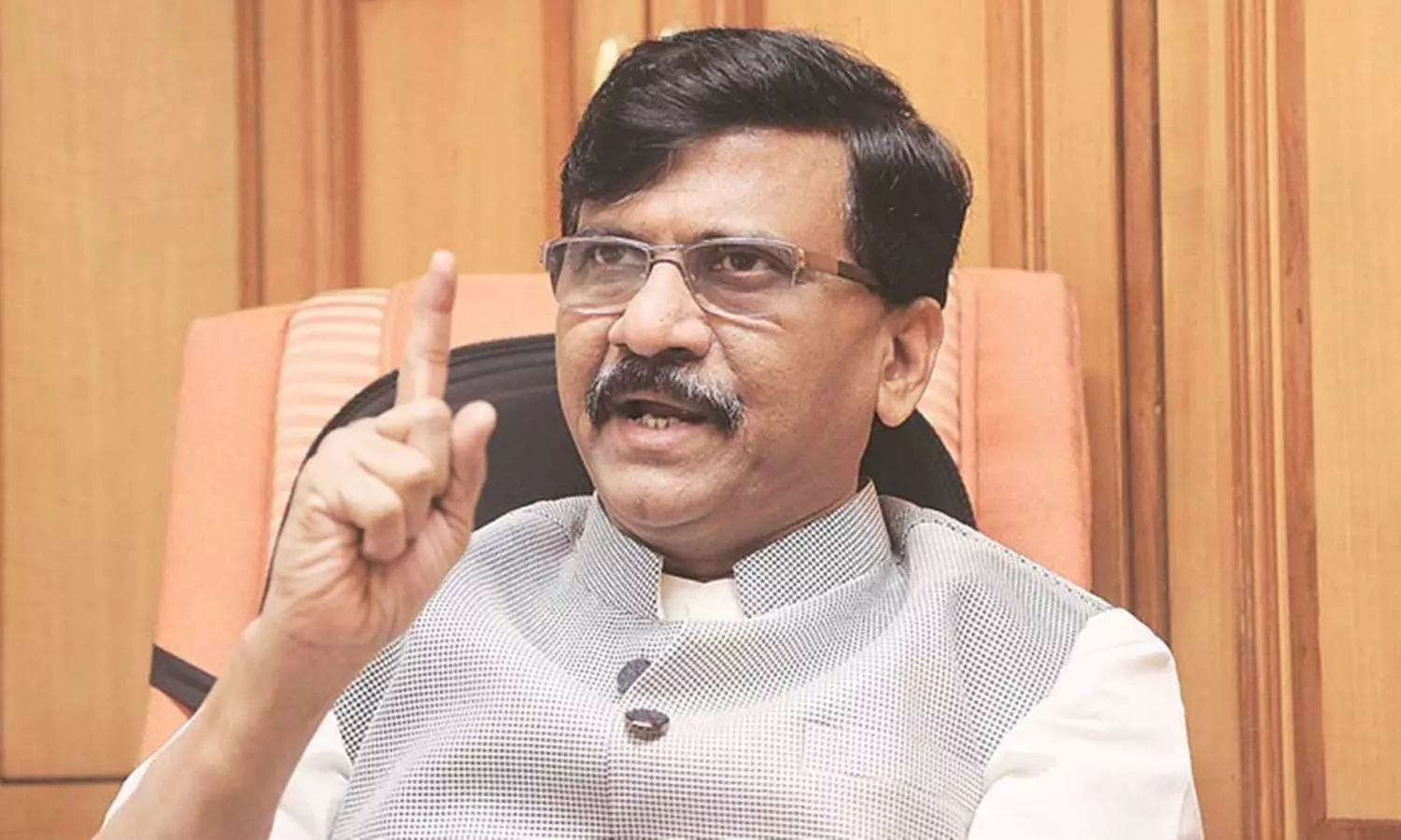 സാമ്പത്തിക ക്രമക്കേട്; സഞ്ജയ് റാവത്തിന്റെ ഫ്ളാറ്റും ഭൂമിയും ഇ.ഡി കണ്ടുകെട്ടി സാമ്പത്തിക ക്രമക്കേട്; സഞ്ജയ് റാവത്തിന്റെ ഫ്ളാറ്റും ഭൂമിയും ഇ.ഡി കണ്ടുകെട്ടി