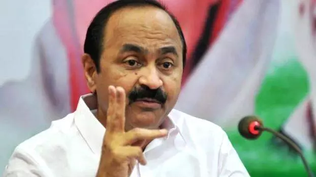 സി.പി.എമ്മിലെ ജാതിമേധാവിത്വം: യെച്ചൂരിയുടെ പ്രതികരണം അപഹാസ്യമെന്ന് വി.ഡി സതീശൻ സി.പി.എമ്മിലെ ജാതിമേധാവിത്വം: യെച്ചൂരിയുടെ പ്രതികരണം അപഹാസ്യമെന്ന് വി.ഡി സതീശൻ