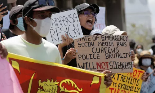 ജനകീയ പ്രക്ഷോഭം ചെറുക്കാനുള്ള ശ്രീലങ്കൻ സർക്കാരിന്‍റെ ശ്രമം ഫലം കണ്ടില്ല