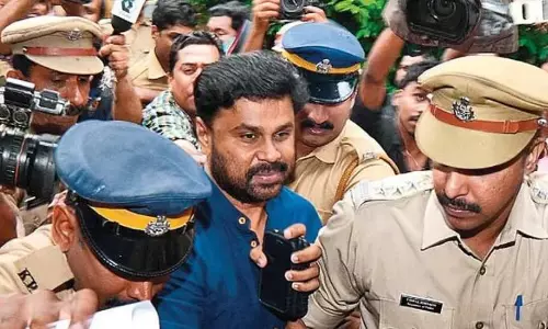 വധഗൂഢാലോചന കേസിൽ ദിലീപ് കൂടുതൽ ചാറ്റുകൾ നശിപ്പിച്ചു; യു.എ.ഇ പൗരനും സംശയത്തിൽ