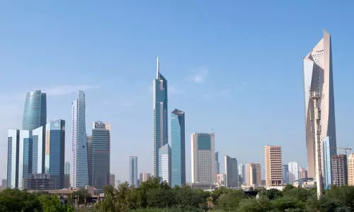 കുവൈത്തില് അഞ്ചു വര്ഷത്തിനിടെ സര്ക്കാര് മേഖലയില്നിന്ന് ഒഴിവാക്കിയത് 13000 വിദേശികളെ കുവൈത്തില് അഞ്ചു വര്ഷത്തിനിടെ സര്ക്കാര് മേഖലയില്നിന്ന് ഒഴിവാക്കിയത് 13000 വിദേശികളെ