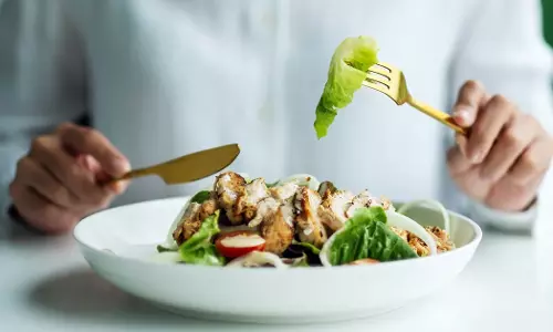 ശരീരഭാരം കുറയ്ക്കണോ? ഭക്ഷണം ഒഴിവാക്കരുത്, കഴിക്കുന്നതിനിടെ വെള്ളം കുടിക്കരുത്