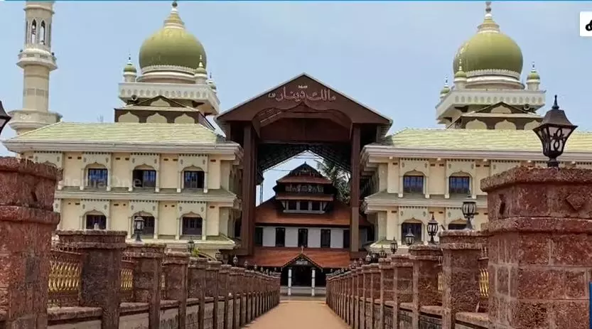 കെ.റെയിലിനായി തളങ്കര മാലിക് ദീനാർ പള്ളിയുടെ ഖബർസ്ഥാൻ അടക്കമുള്ള ഭൂമി ഏറ്റെടുക്കുന്നതിനെതിരെ വിശ്വാസികൾ കെ.റെയിലിനായി തളങ്കര മാലിക് ദീനാർ പള്ളിയുടെ ഖബർസ്ഥാൻ അടക്കമുള്ള ഭൂമി ഏറ്റെടുക്കുന്നതിനെതിരെ വിശ്വാസികൾ