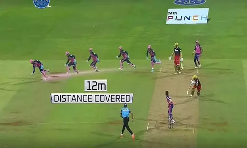 കണ്ണുപൂട്ടി തുറക്കും മുമ്പേ കോഹ്ലി ഔട്ട്; ഇത് പറക്കും സഞ്ജു