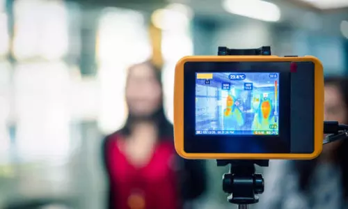 കോവിഡിനിടെ യാത്രക്കാരുടെ ടെംപറേച്ചർ പരിശോധന: രണ്ട് എയർപോർട്ടുകൾക്ക് 2.5 കോടി പിഴ