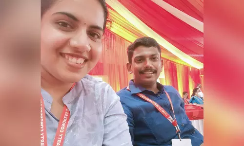 വിവാഹ നിശ്ചയത്തിനു ശേഷമുള്ള പാര്‍ട്ടി കോണ്‍ഗ്രസില്‍ ആര്യയും സച്ചിനും; സെല്‍ഫി ചിത്രം