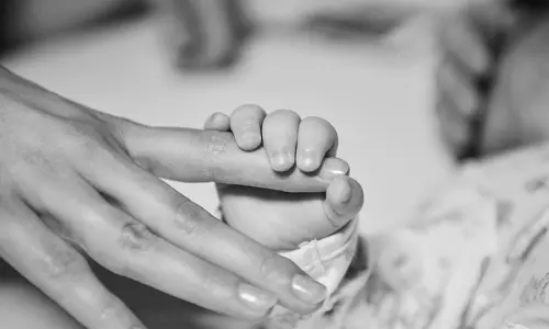 കാസർകോട്ടും അനധികൃത ദത്തെടുക്കല്‍; 48 ദിവസം പ്രായമായ കുഞ്ഞിനെ കേരളത്തിലെത്തിച്ചത് മുംബൈയില്‍ നിന്ന്