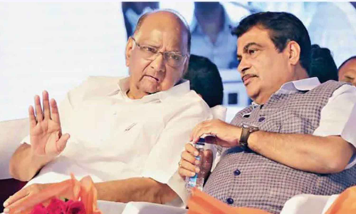 ശരദ് പവാറിന്റെ വിരുന്നിൽ നിതിൻ ഗഡ്കരി; രാഷ്ട്രീയവൃത്തങ്ങളിൽ കൗതുകം