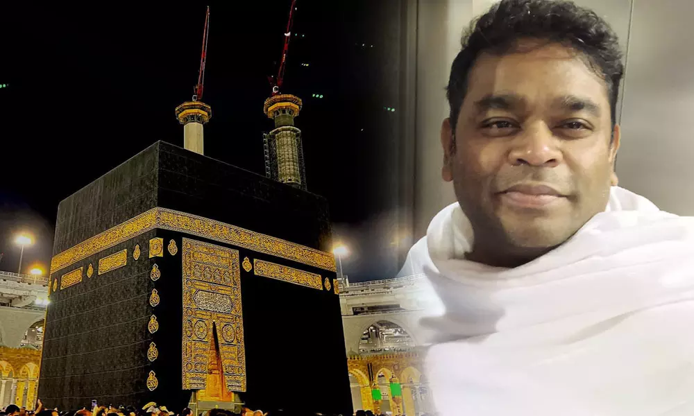 പാപമോചനവും സമാധാനവും തേടി ആദമിന്റെയും ഹവ്വയുടെയും മക്കള് ; ഉംറ നിര്വ്വഹിക്കാന് മക്കയിലെത്തി എ.ആര് റഹ്മാന് പാപമോചനവും സമാധാനവും തേടി ആദമിന്റെയും ഹവ്വയുടെയും മക്കള് ; ഉംറ നിര്വ്വഹിക്കാന് മക്കയിലെത്തി എ.ആര് റഹ്മാന്