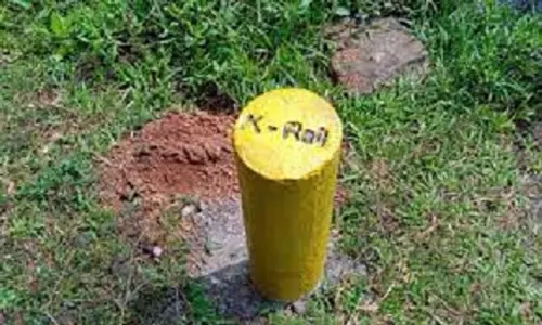 സില്‍വർലൈന്‍; ഏറ്റെടുക്കുന്ന ഭൂമിക്ക് ശേഷമുള്ള ഭാഗങ്ങള്‍ എന്തു ചെയ്യുമെന്ന് ഭൂവുടമകളോട് സർക്കാര്‍